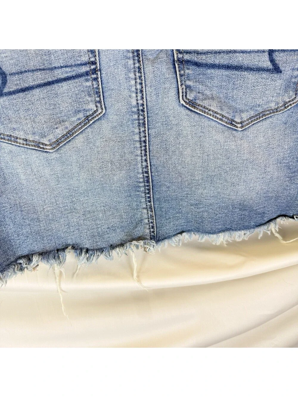 American Eagle Womens 4 REG Curvy Hi-Rise Mini Super Stretch Blue Jean Skirt